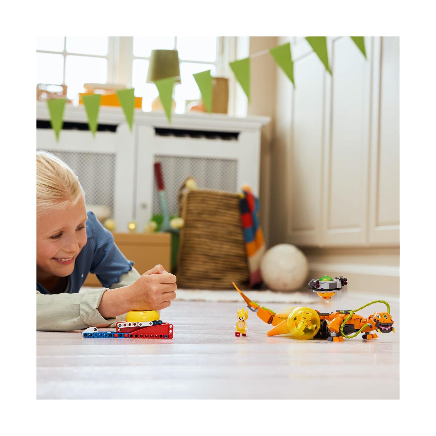 LEGO® Sonic the Hedgehog™: Super Shadow vs. Biolizard (77003) - Image 5