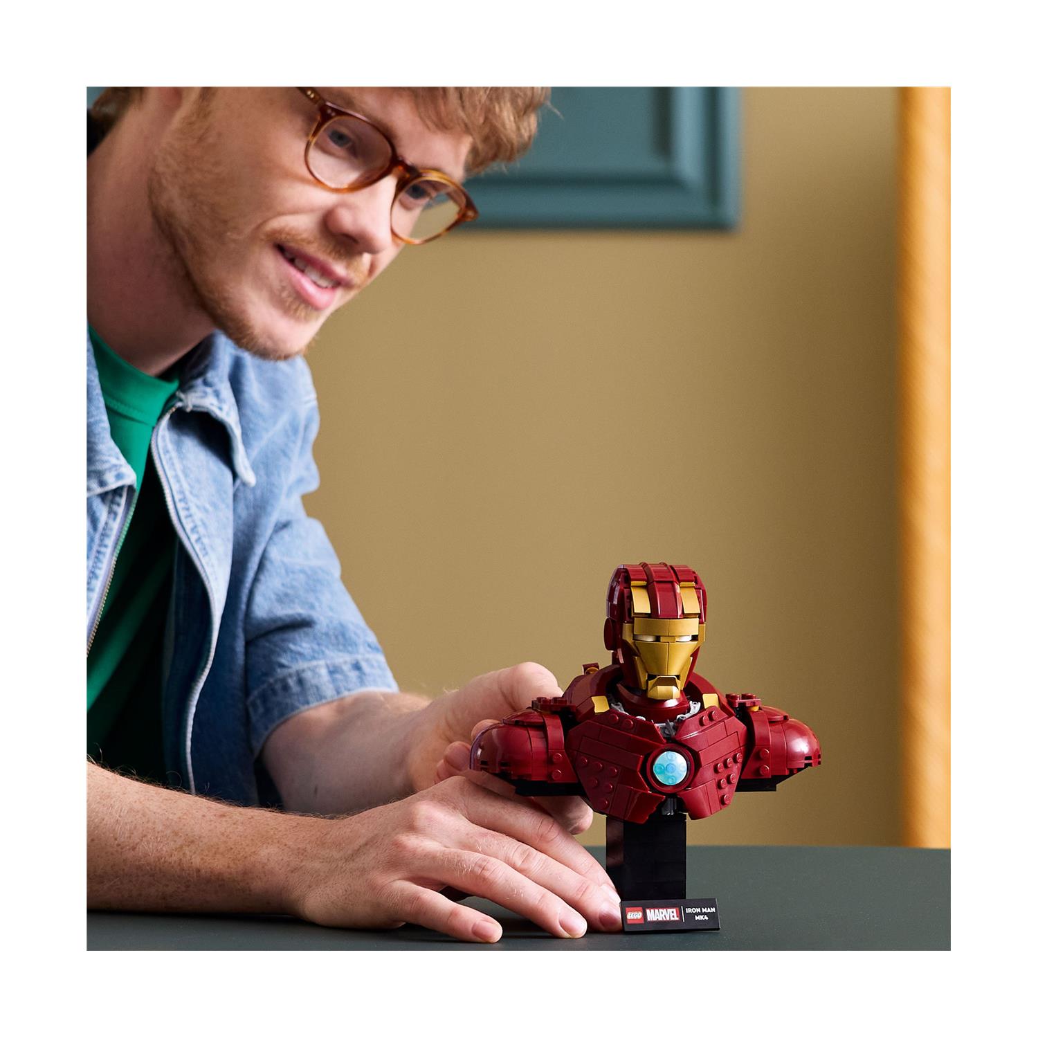 LEGO® Marvel: Iron Man MK4 Bust (76327) - Image 5