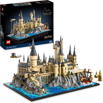 LEGO® Harry Potter™: Hogwarts™ Castle and Grounds (76419)