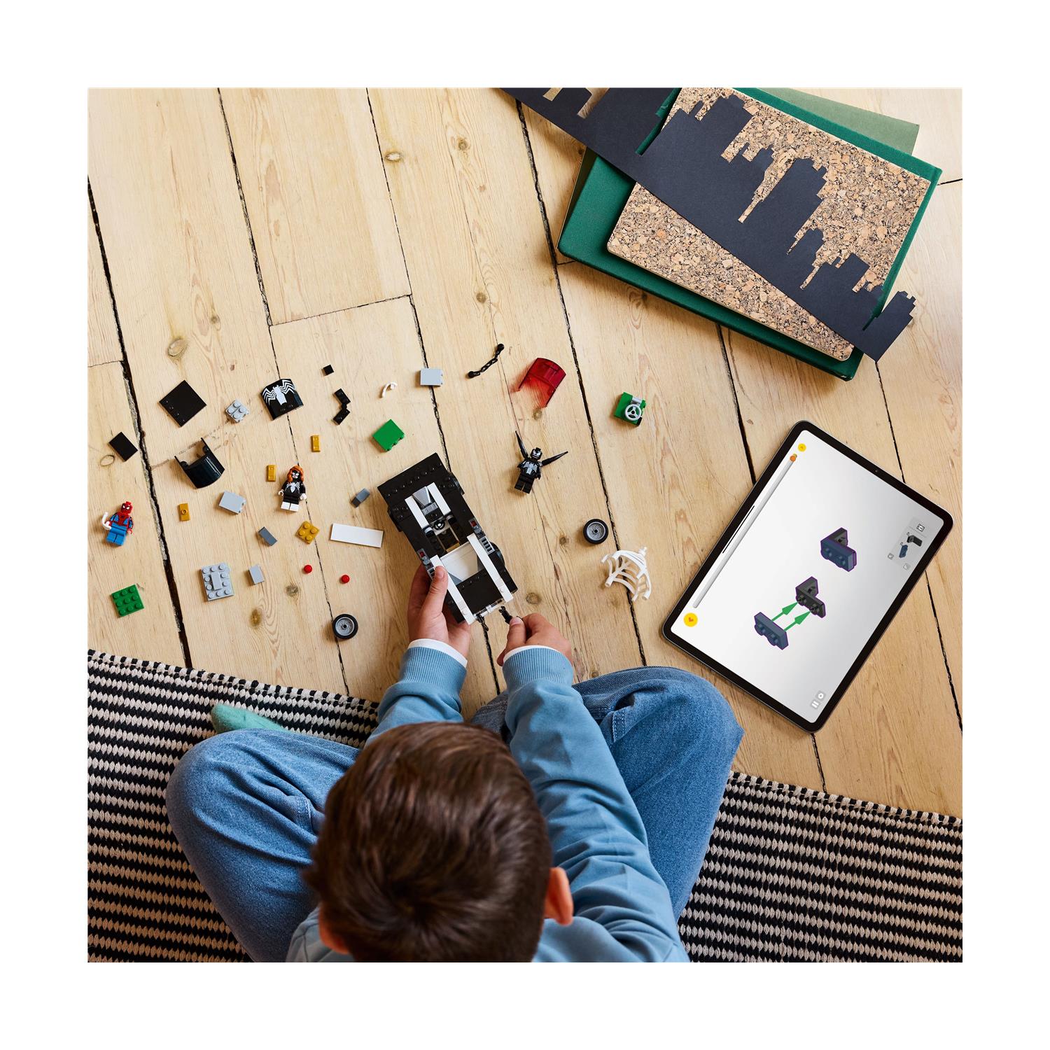 LEGO® Marvel: Spider-Man vs. Venom Muscle Car (76309) - Image 5