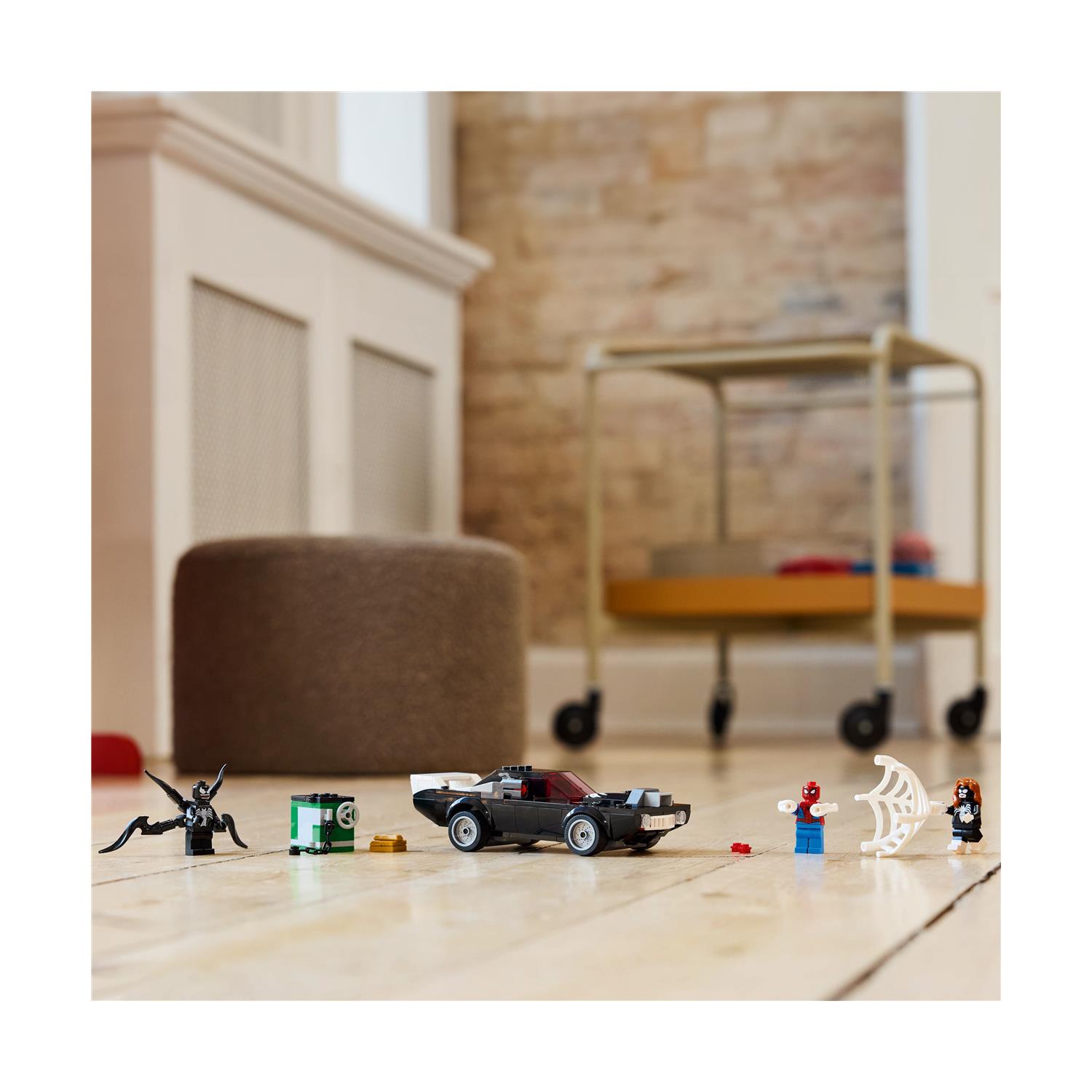 LEGO® Marvel: Spider-Man vs. Venom Muscle Car (76309) - Image 3