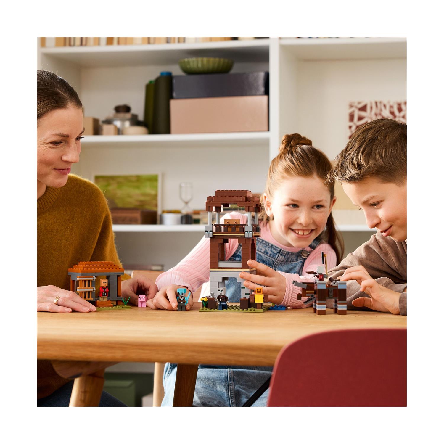 LEGO® Minecraft®: The Pillager Outpost and Ravager (21278) - Image 5