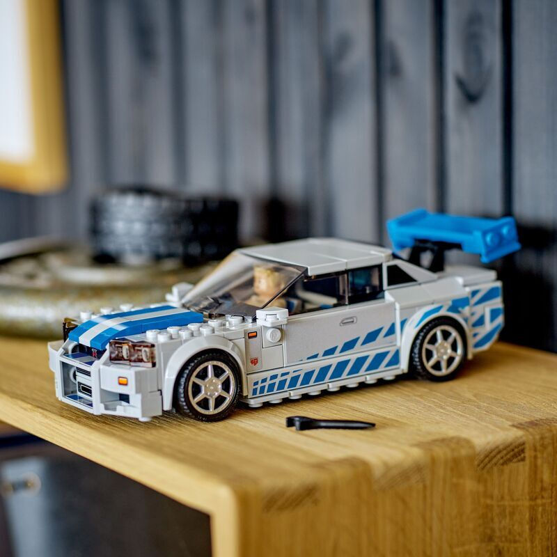 LEGO® Speed Champions: 2 Fast 2 Furious Nissan Skyline GT-R (R34) (76917) - Image 9