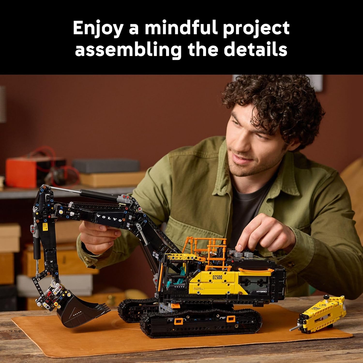 LEGO® Technic™ Volvo EC500 Hybrid Excavator (42215) - Image 3