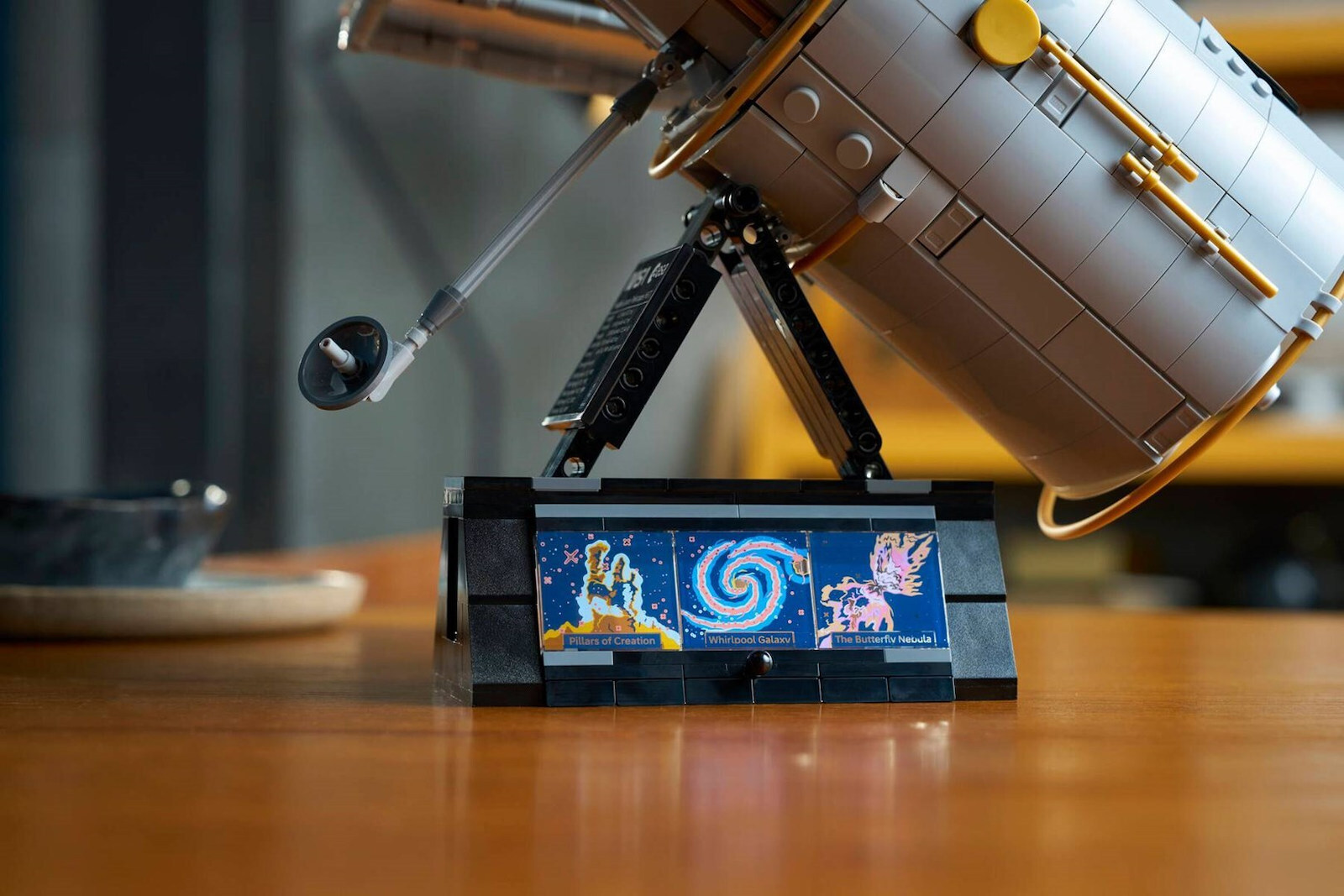 LEGO Icons: Διαστημικό Τηλεσκόπιο Χαμπλ (11382) - Image 5